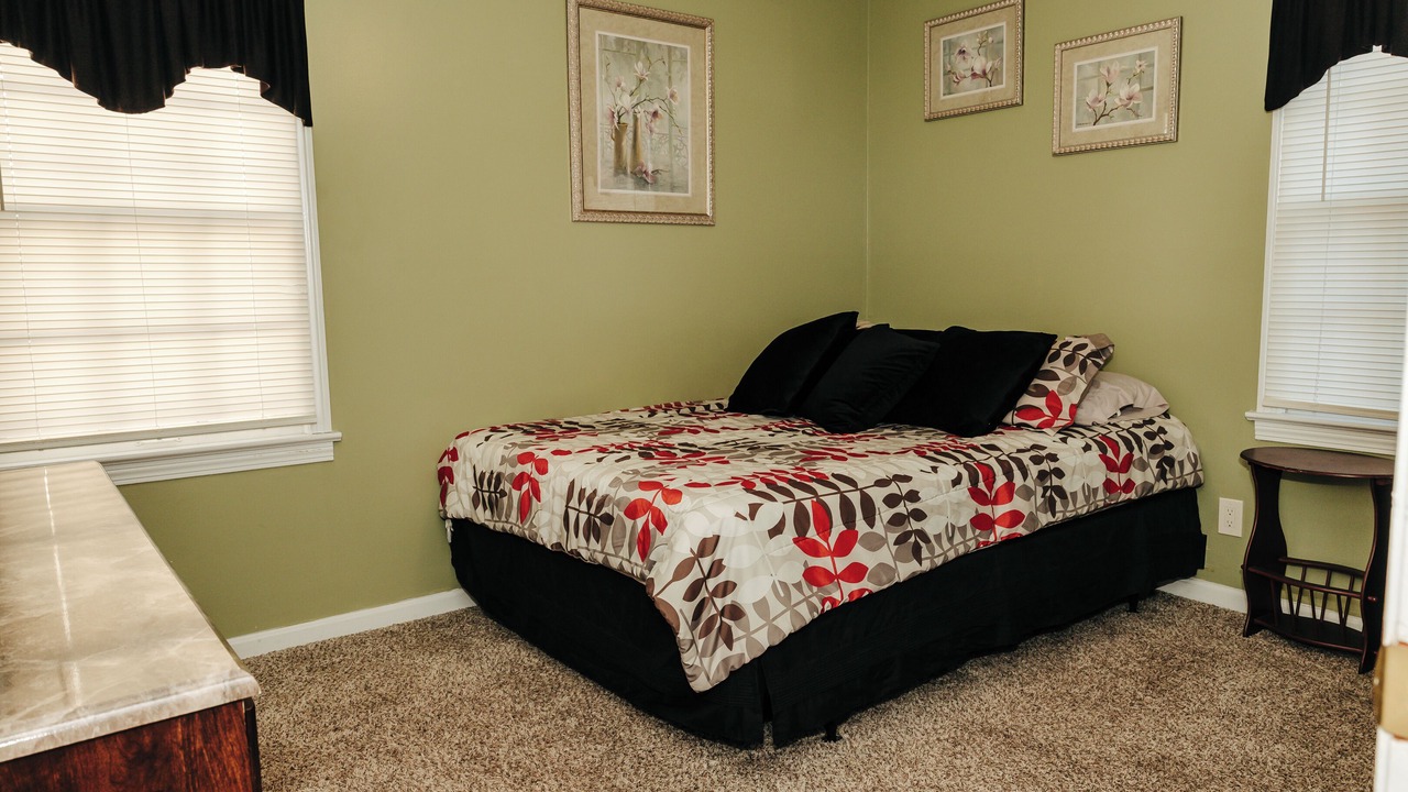Photo of Bedroom in Northport