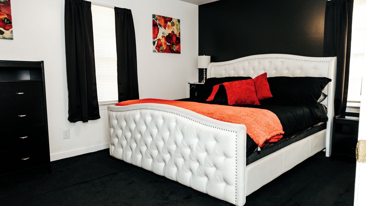 Photo of Bedroom in Northport