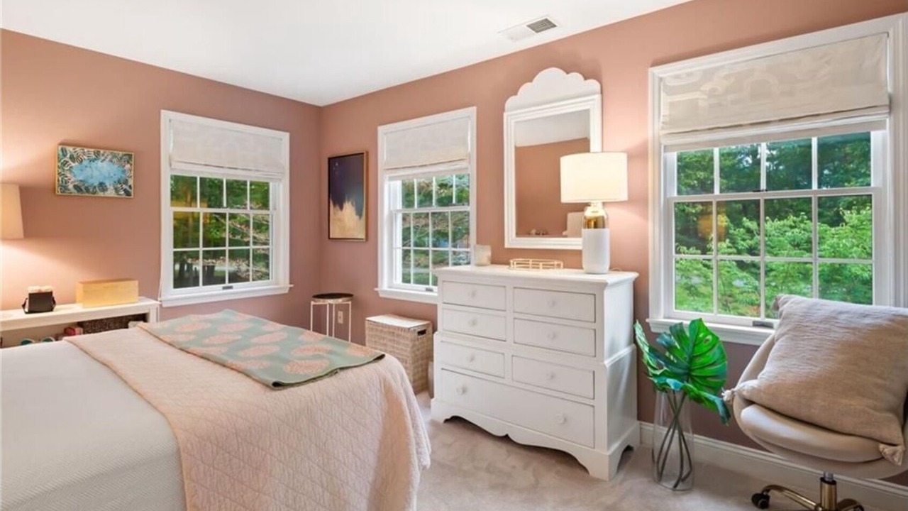 Photo of Bedroom in Yorktown Heights