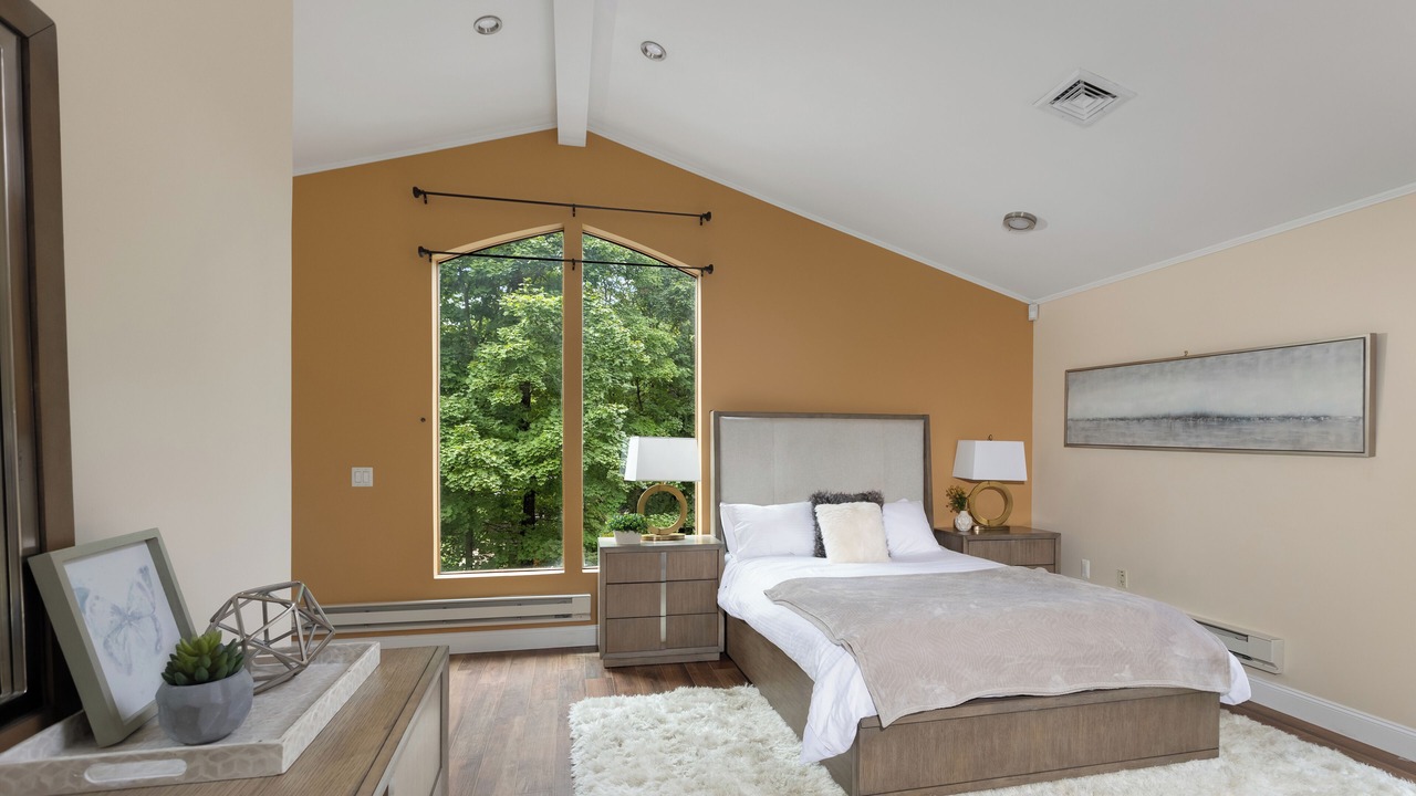 Photo of Bedroom in Newburgh