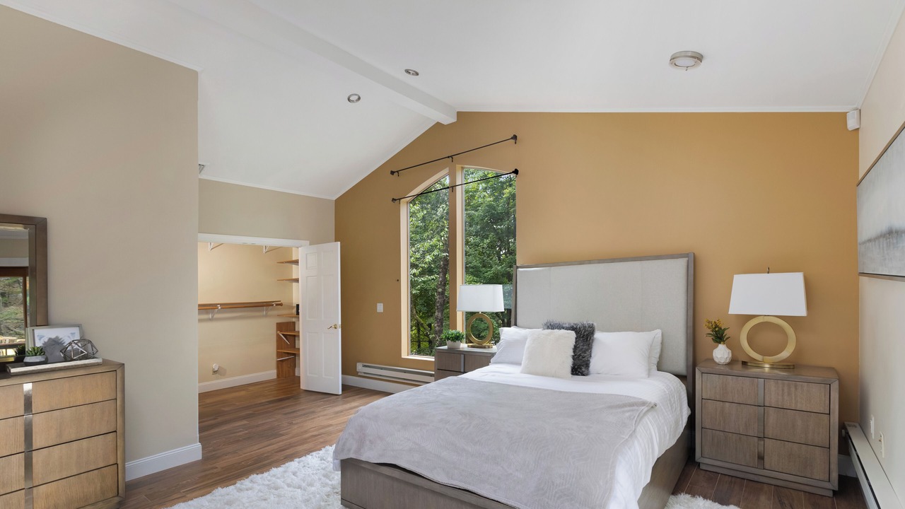 Photo of Bedroom in Newburgh
