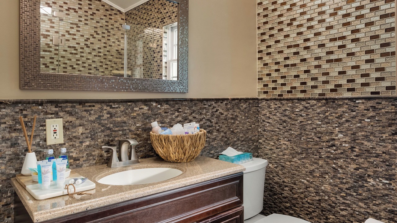 Photo of Bathroom in Newburgh