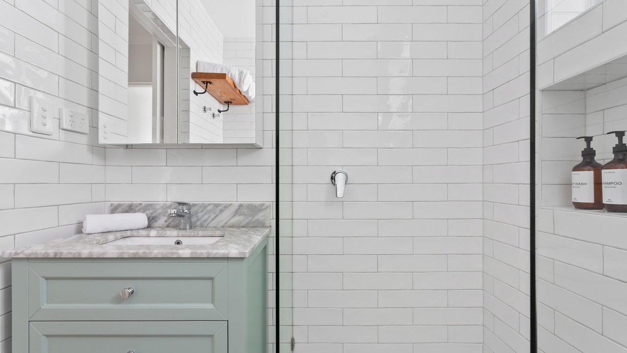 Photo of Bathroom in Freshwater