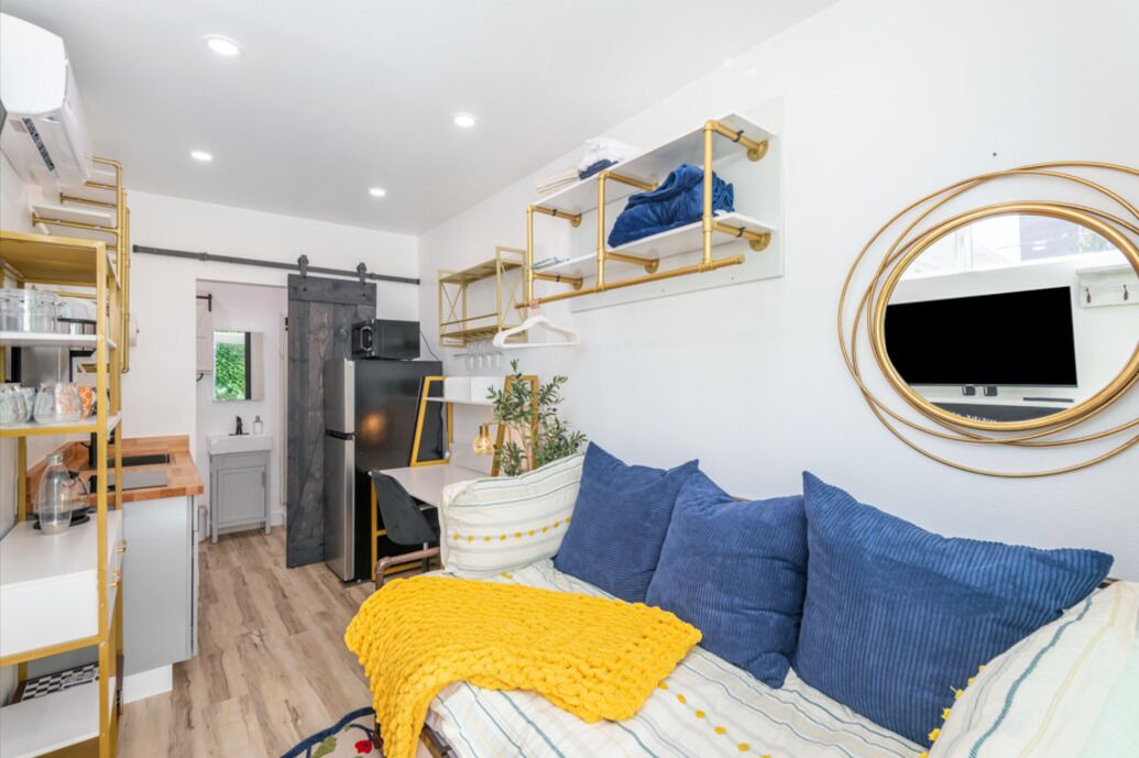 Photo of Bedroom in Piedmont Avenue
