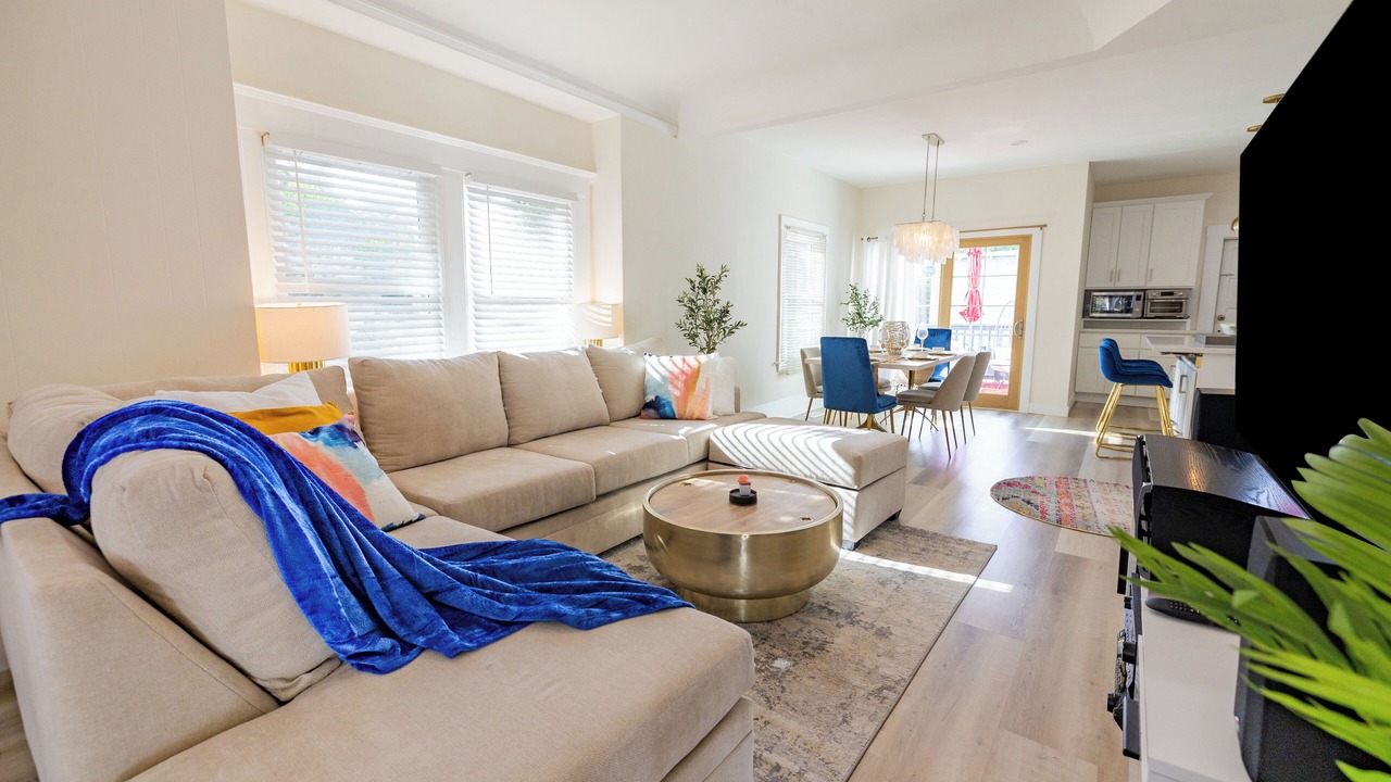 Photo of Bedroom in Piedmont Avenue