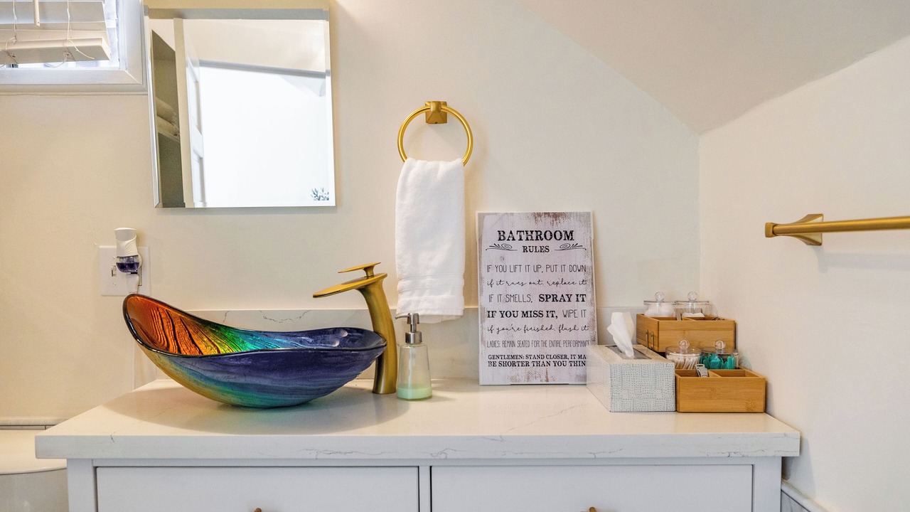 Photo of Bathroom in Piedmont Avenue