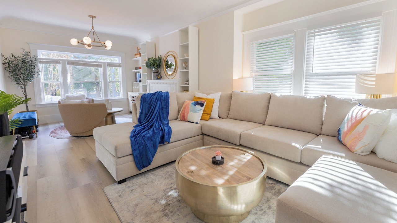 Photo of Bedroom in Piedmont Avenue