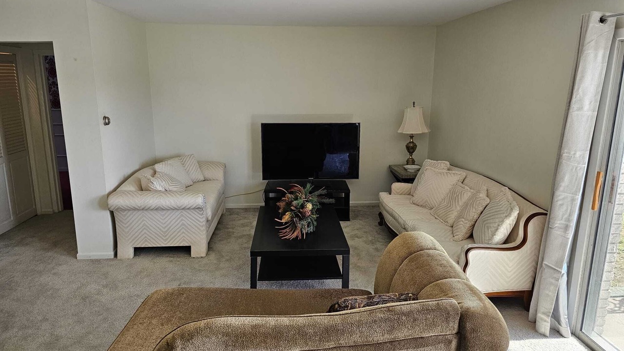 Photo of Livingroom in Williamsville