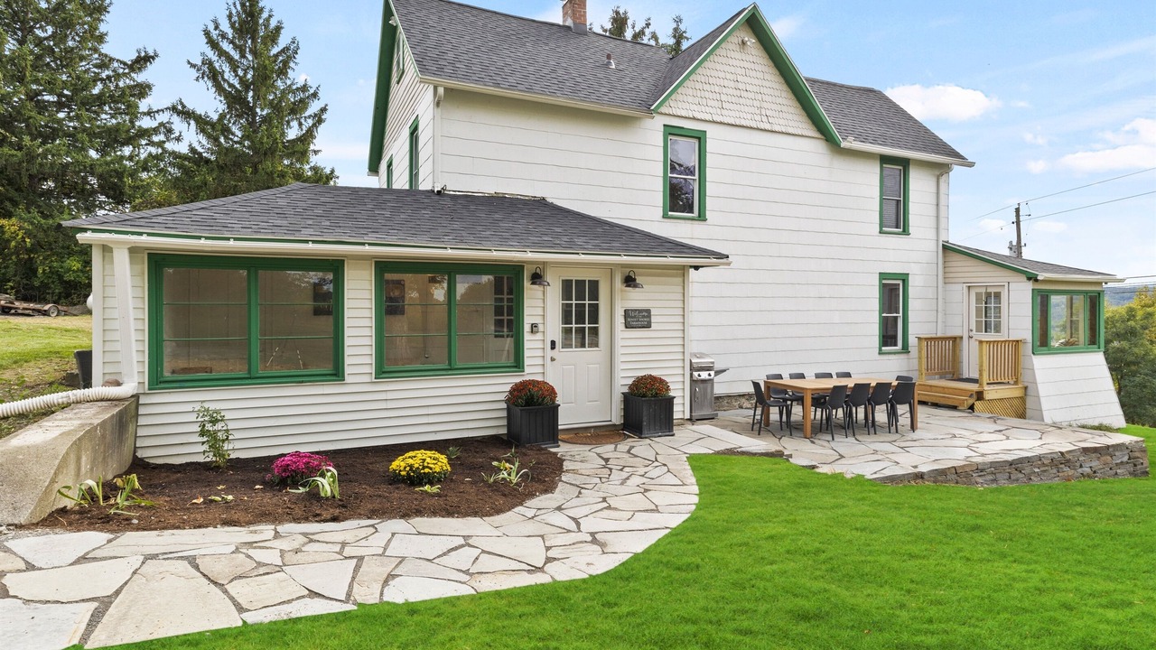 Photo of Outdoor in Burdett
