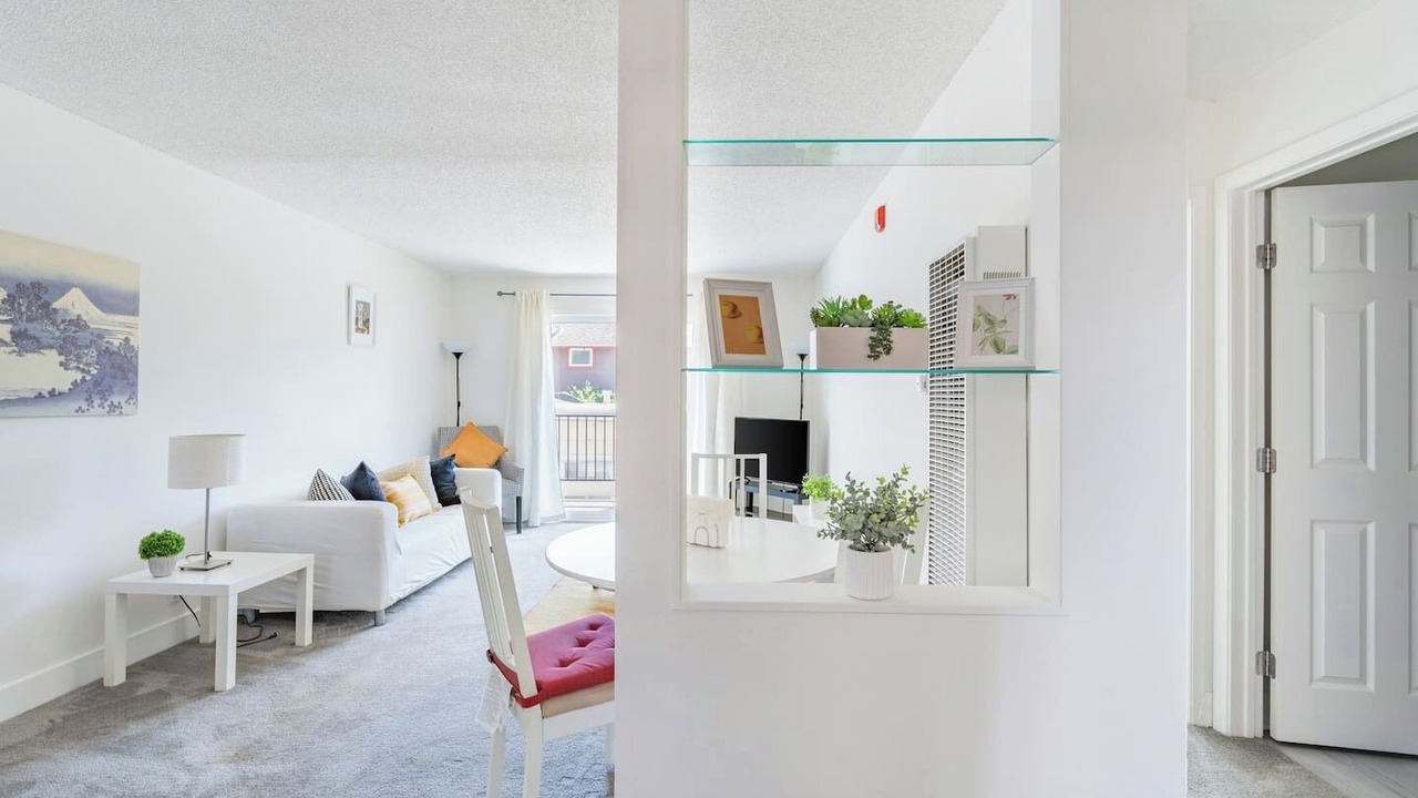 Photo of Livingroom in Central Berkeley