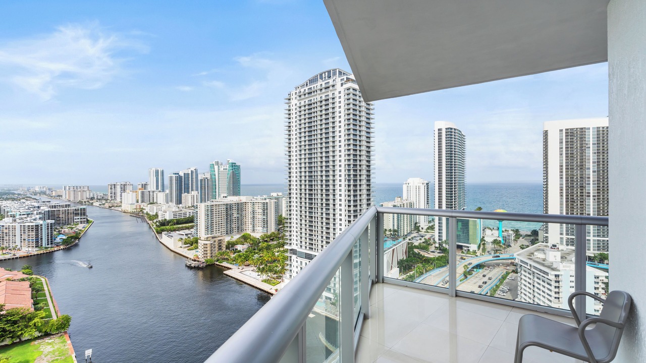 Photo of Outdoor in Hallandale Beach