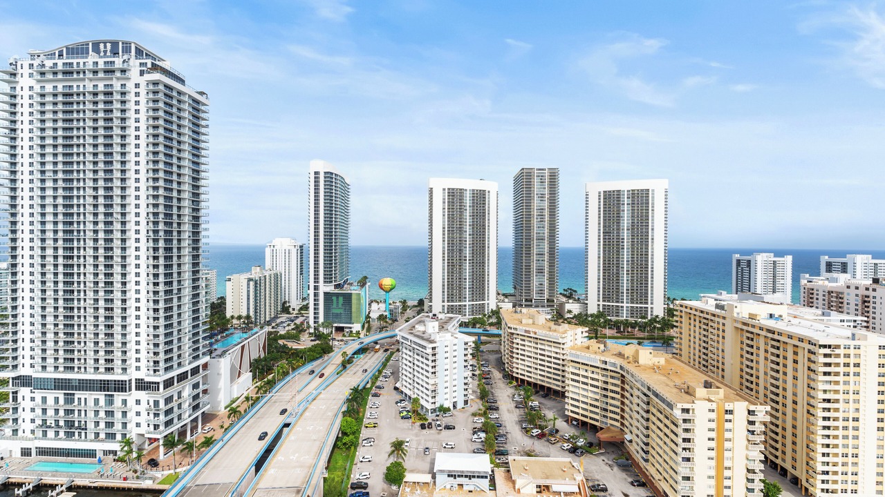 Photo of Outdoor in Hallandale Beach