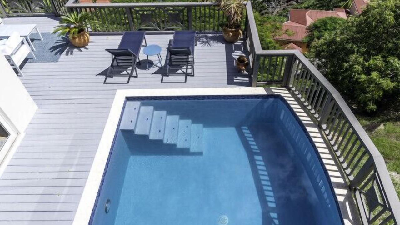 Photo of Patio Balcony in Caret Bay