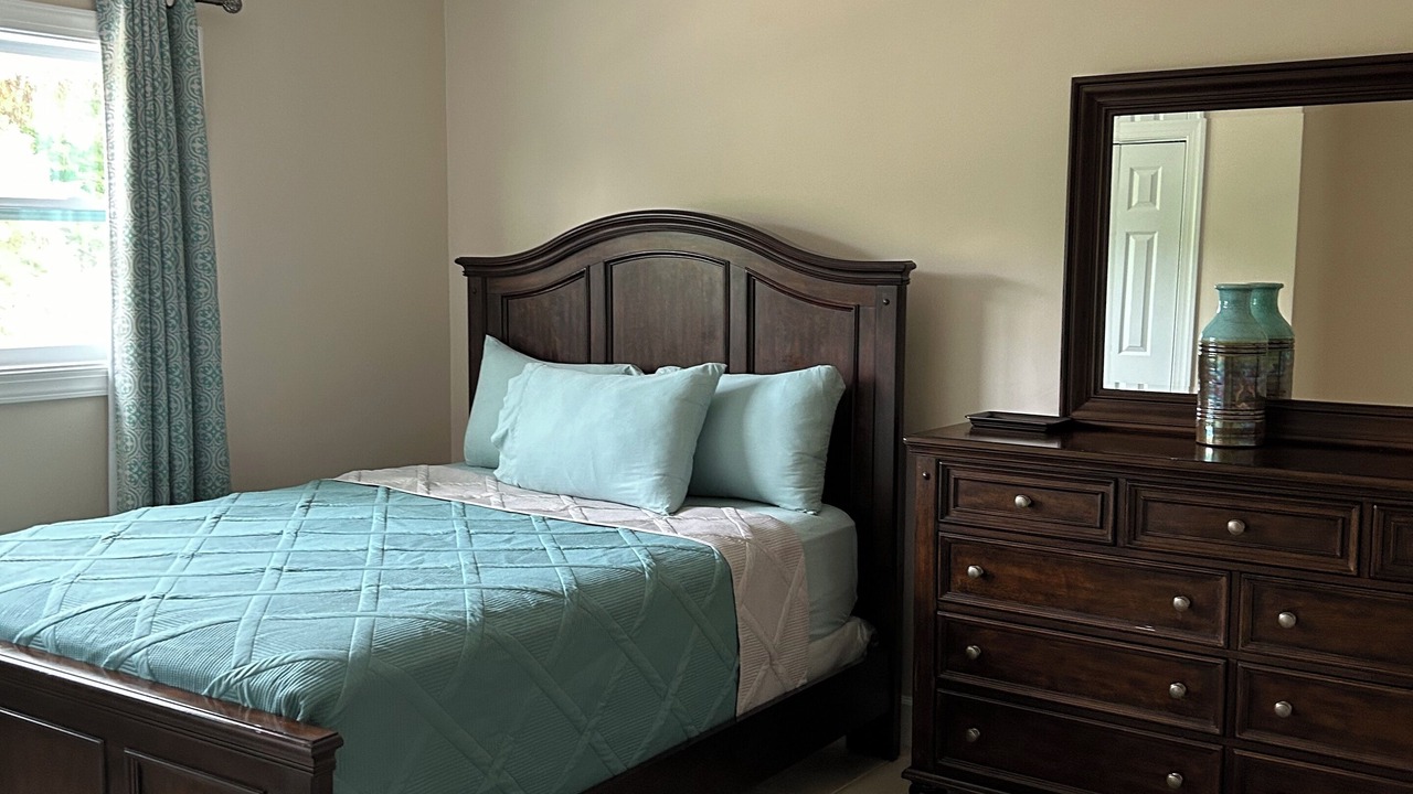 Photo of Bedroom in Farmer's Hill