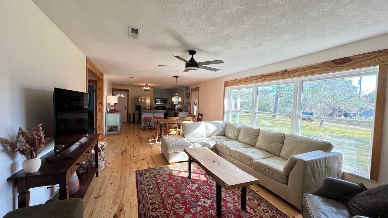 Photo of Livingroom in Houston County