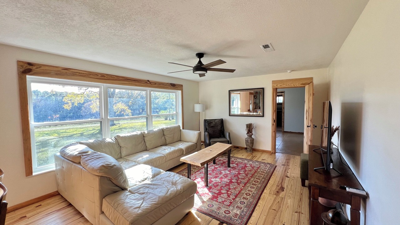 Photo of Livingroom in Houston County