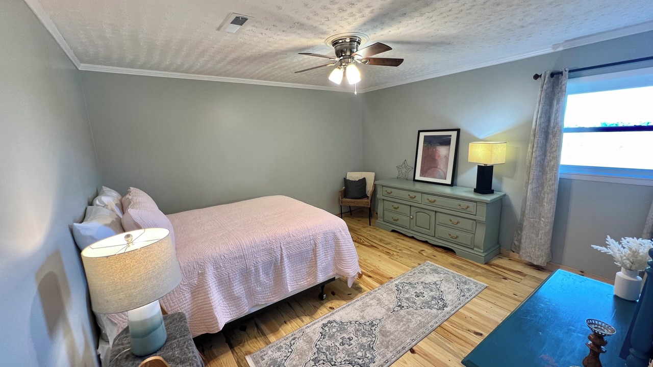 Photo of Bedroom in Houston County