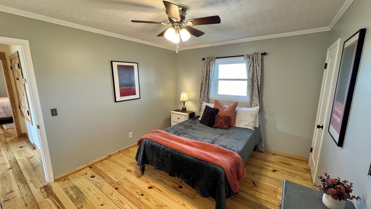 Photo of Bedroom in Houston County