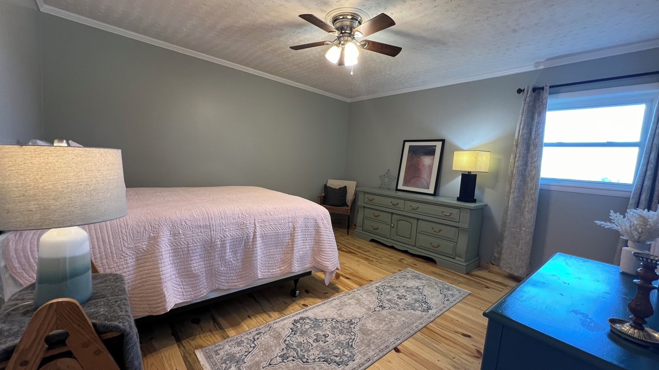 Photo of Bedroom in Houston County