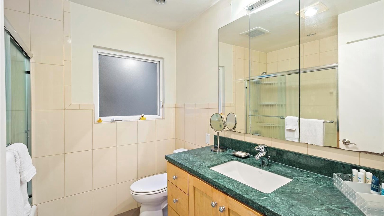 Photo of Bathroom in Dolores Heights