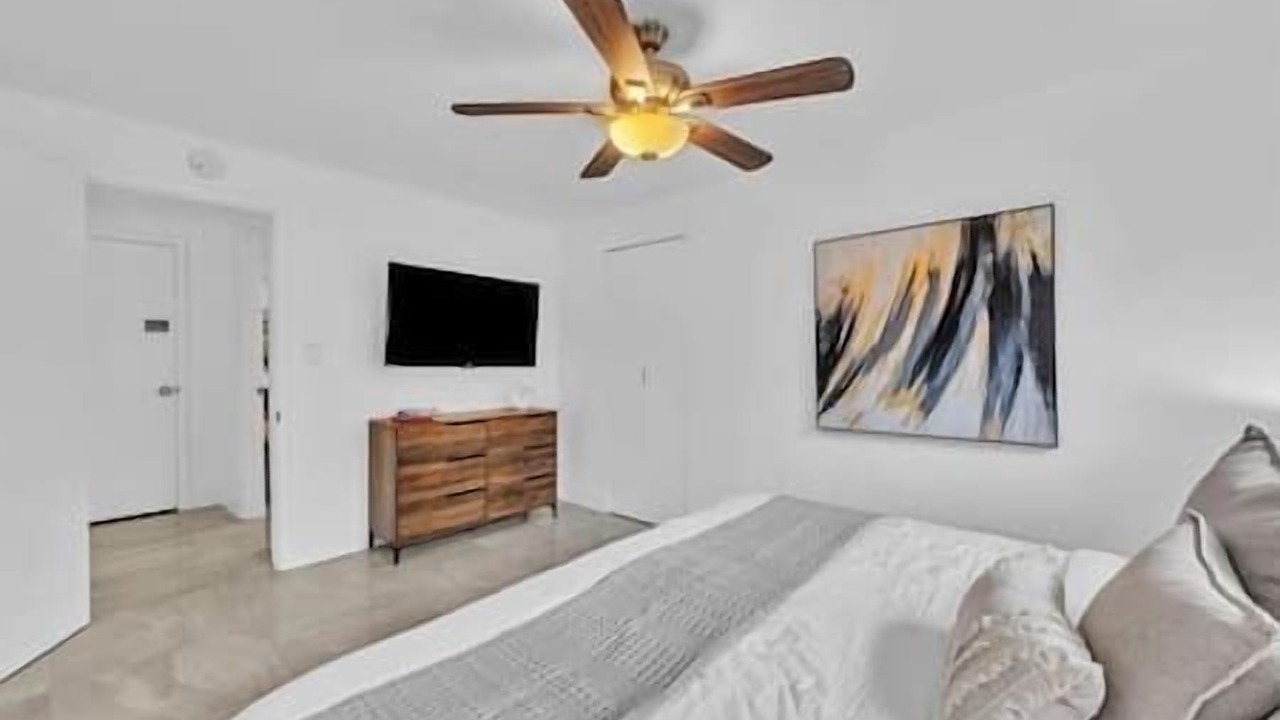 Photo of Bedroom in Middle River Terrace