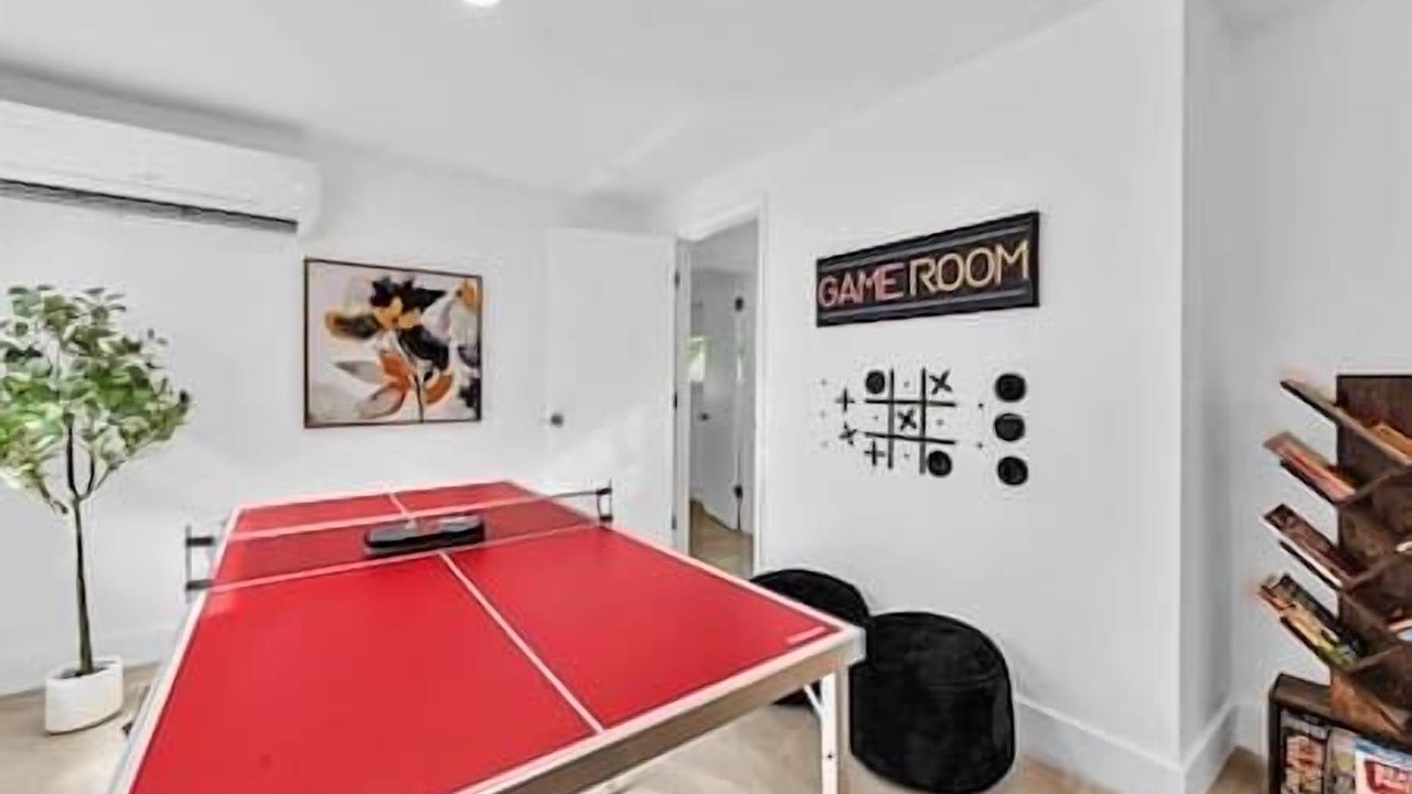 Photo of Bedroom in Middle River Terrace