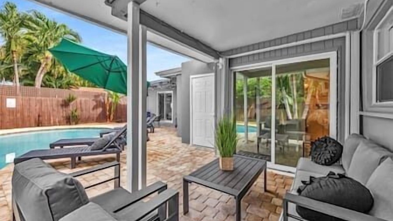 Photo of Patio Balcony in Middle River Terrace