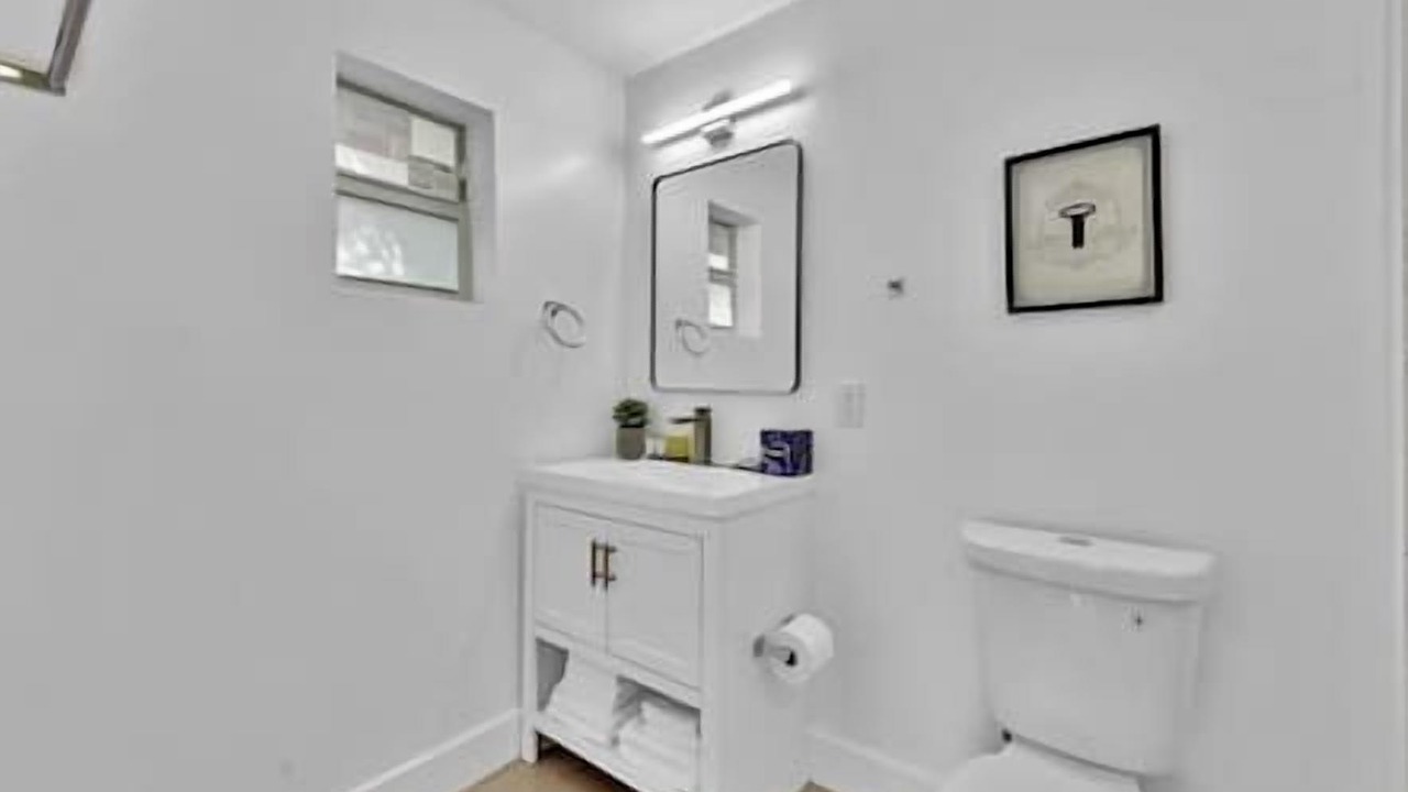 Photo of Bathroom in Middle River Terrace