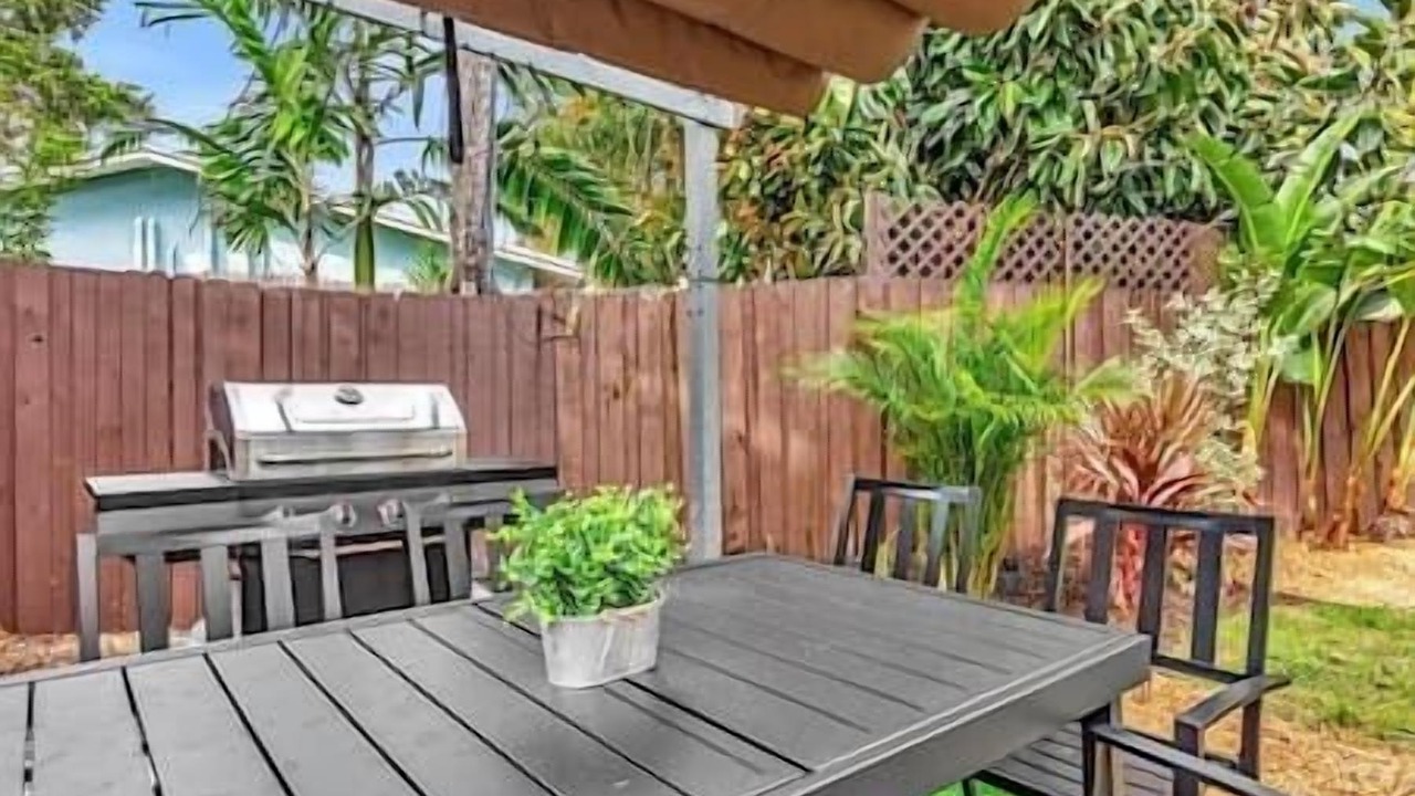 Photo of Outdoor in Middle River Terrace