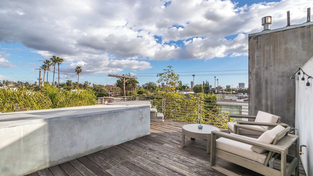 Photo of Patio Balcony in Melrose