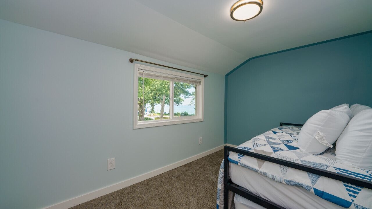 Photo of Bedroom in Mentor-on-the-Lake