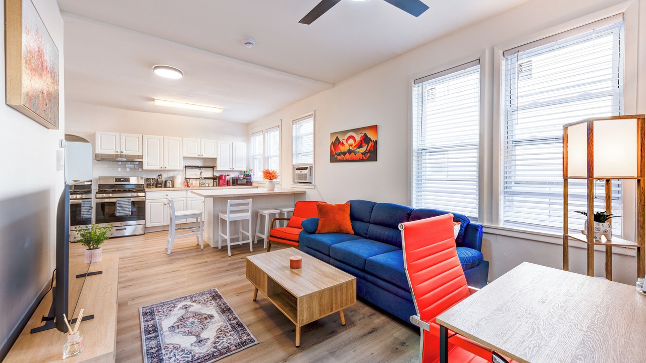 Photo of Livingroom in Teaneck