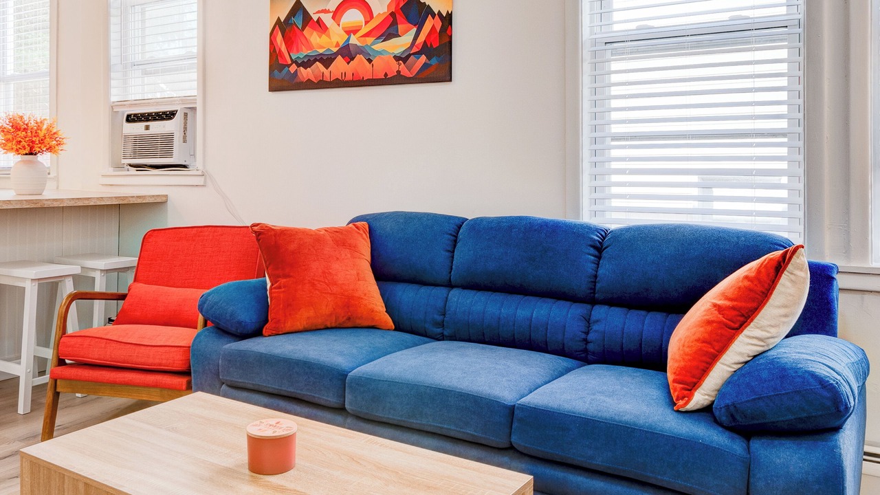 Photo of Livingroom in Teaneck