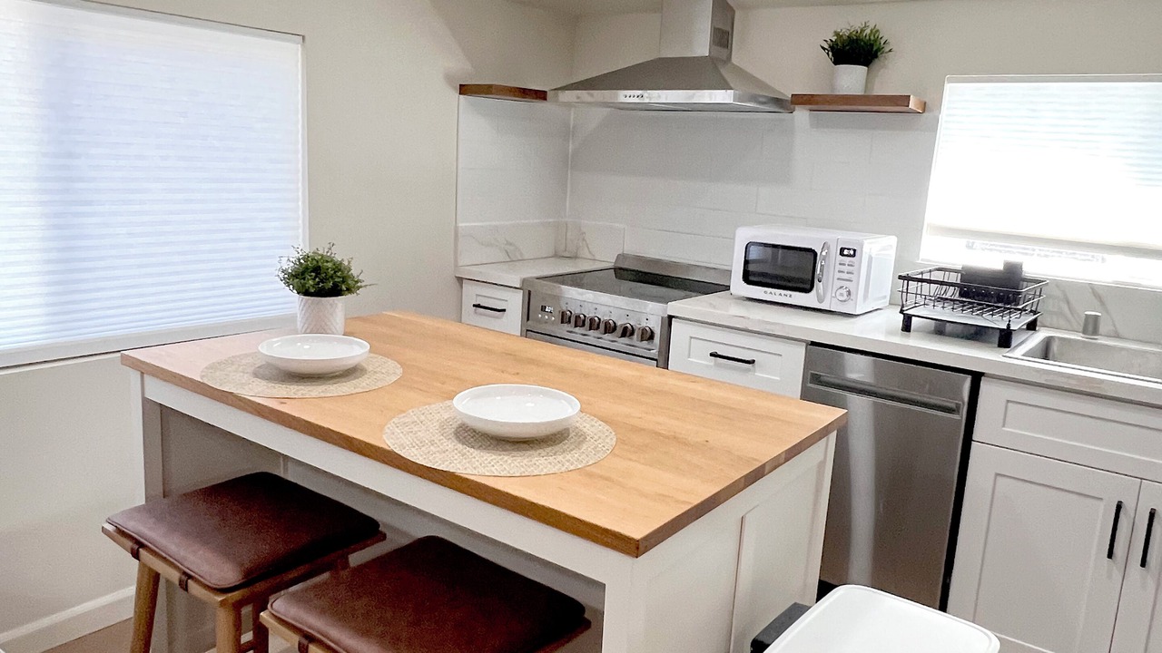 Photo of Kitchen in West Los Angeles