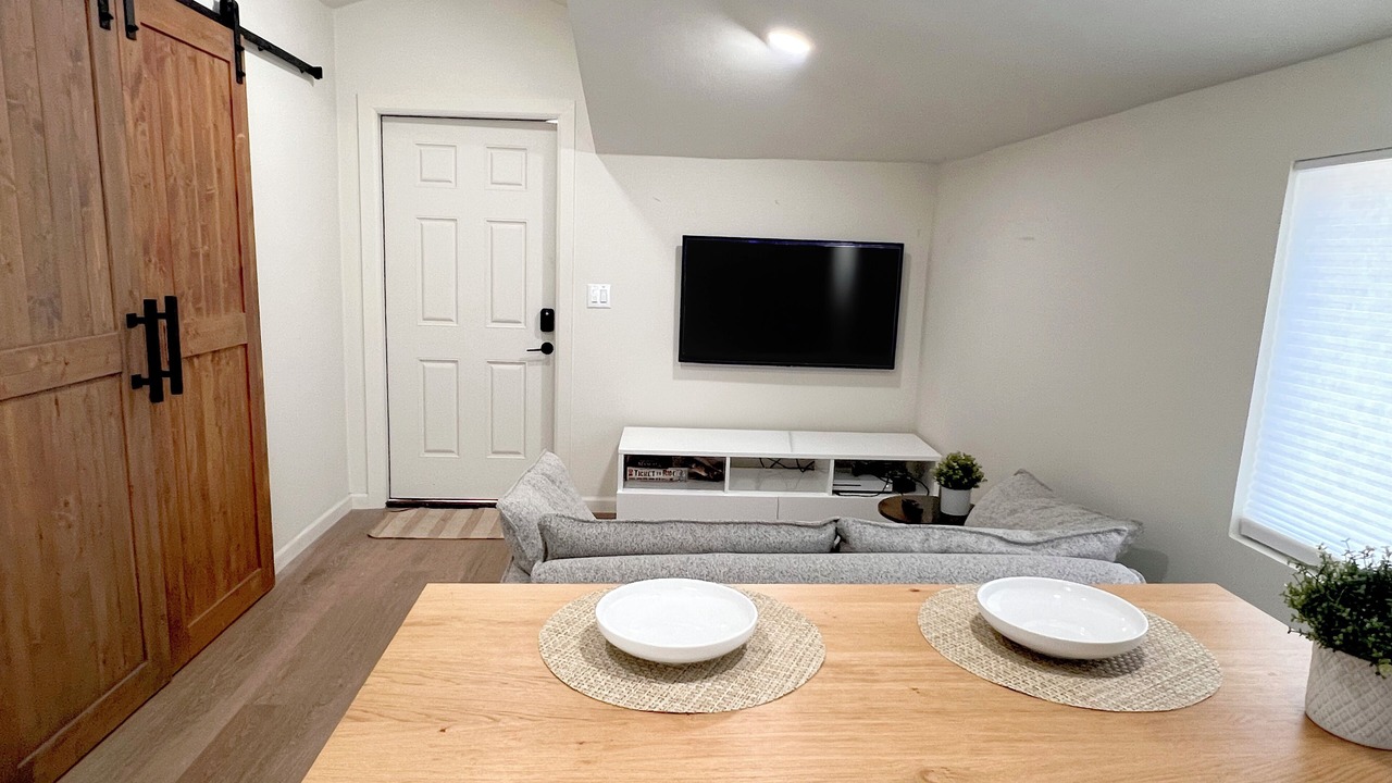 Photo of Livingroom in West Los Angeles