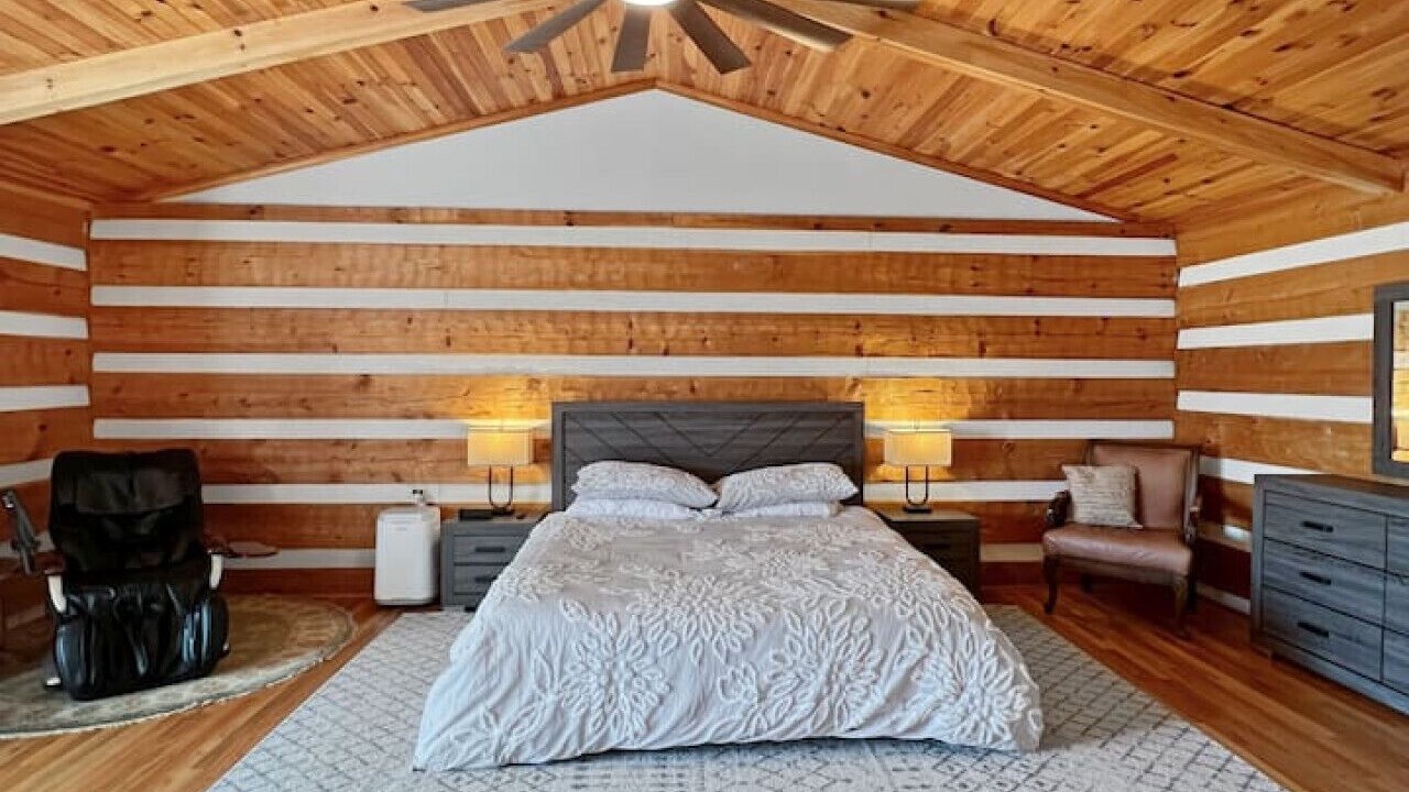 Photo of Bedroom in Wilkesboro