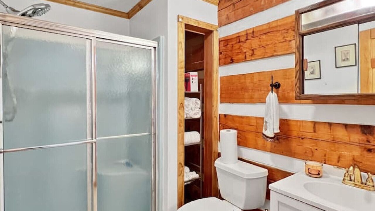 Photo of Bathroom in Wilkesboro