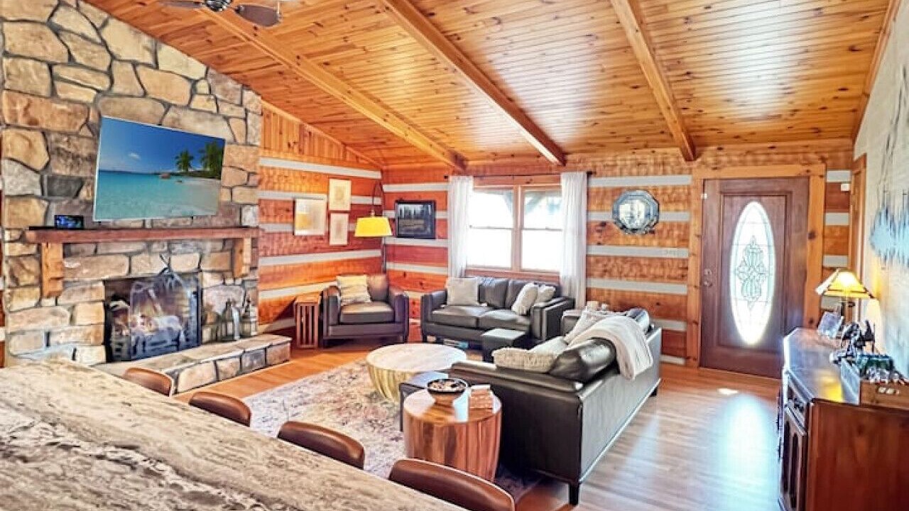 Photo of Livingroom in Wilkesboro