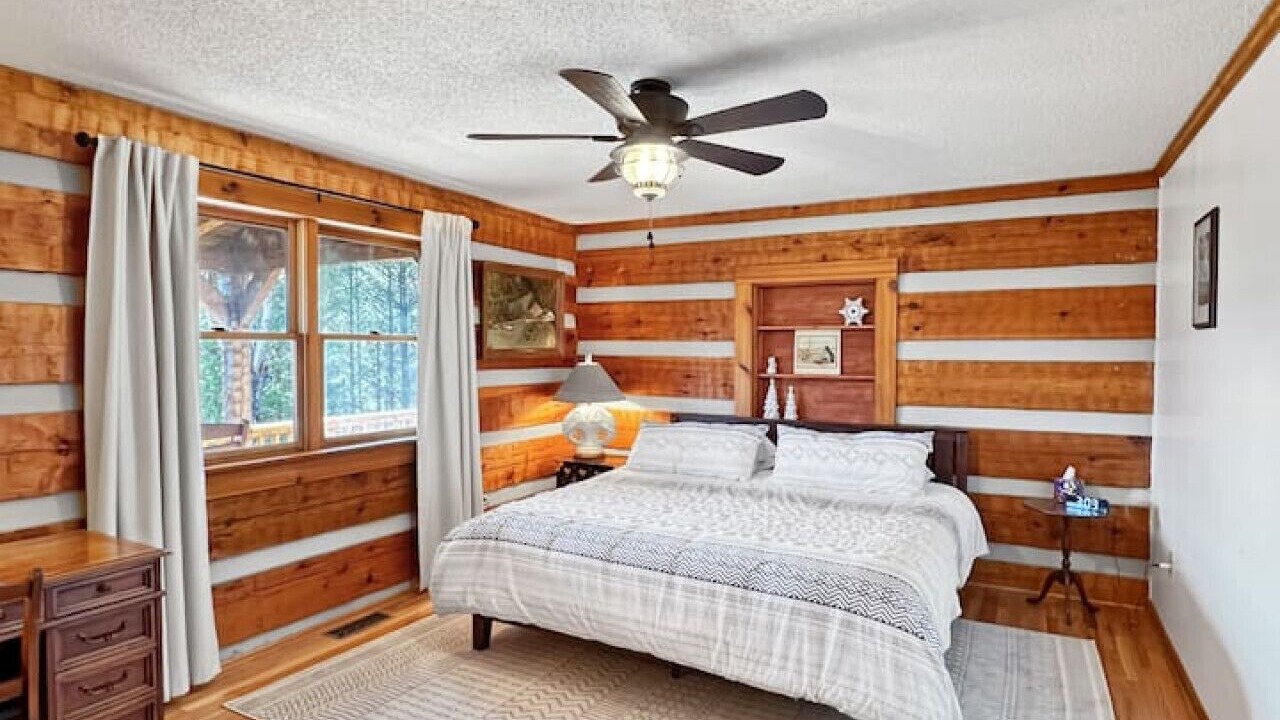 Photo of Bedroom in Wilkesboro