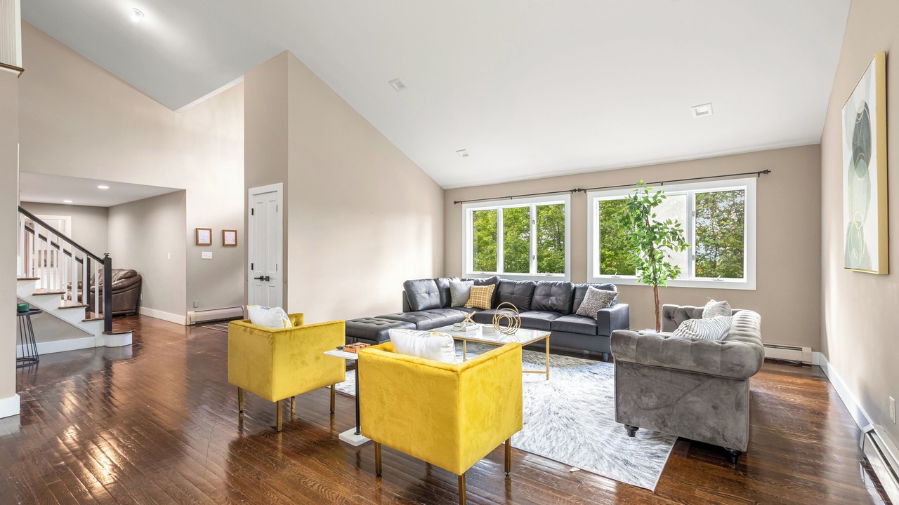 Photo of Livingroom in Monroe