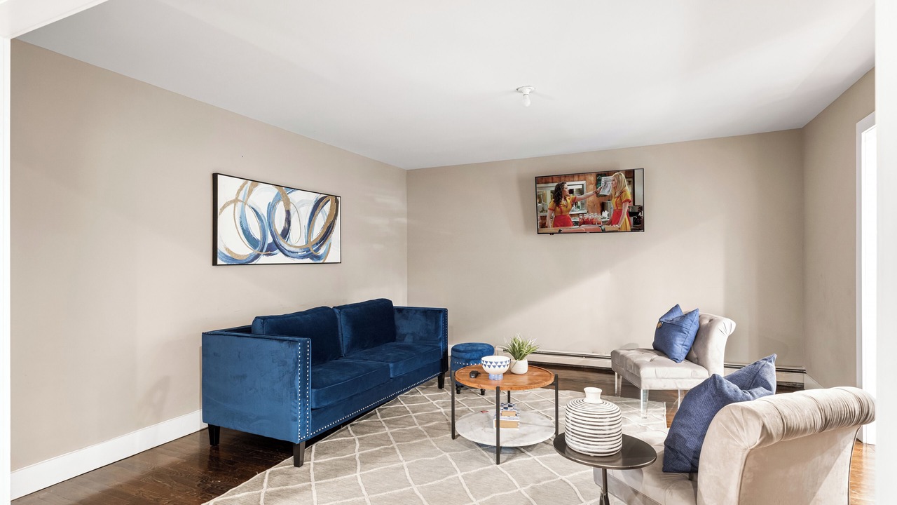 Photo of Livingroom in Monroe