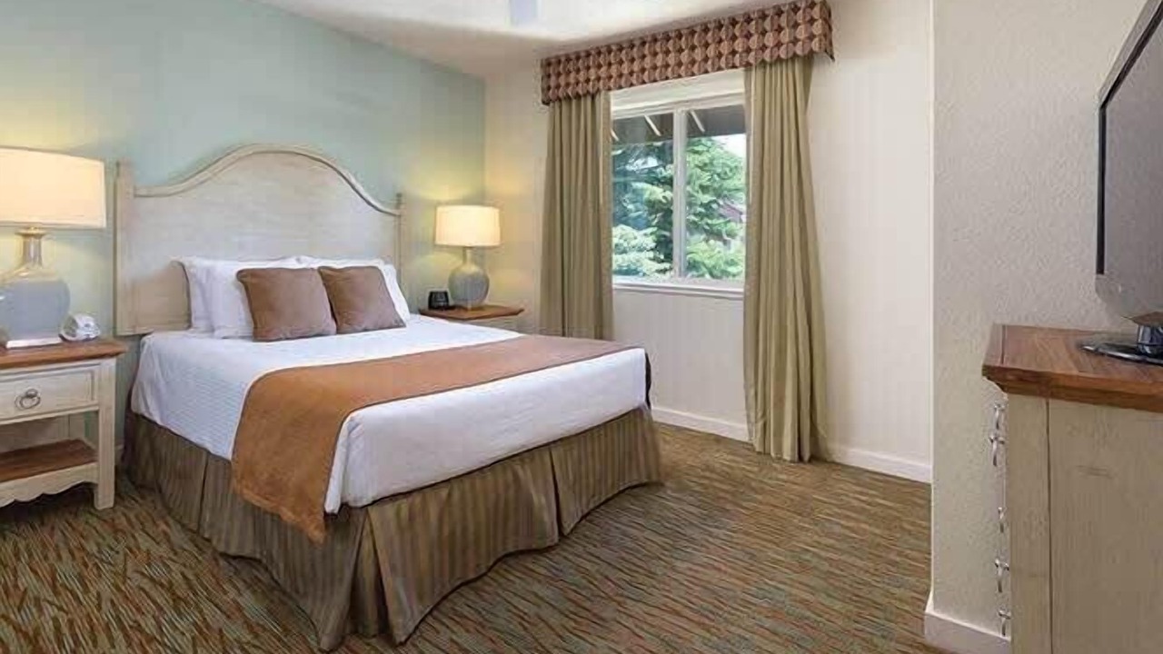 Photo of Bedroom in Round Hill Village