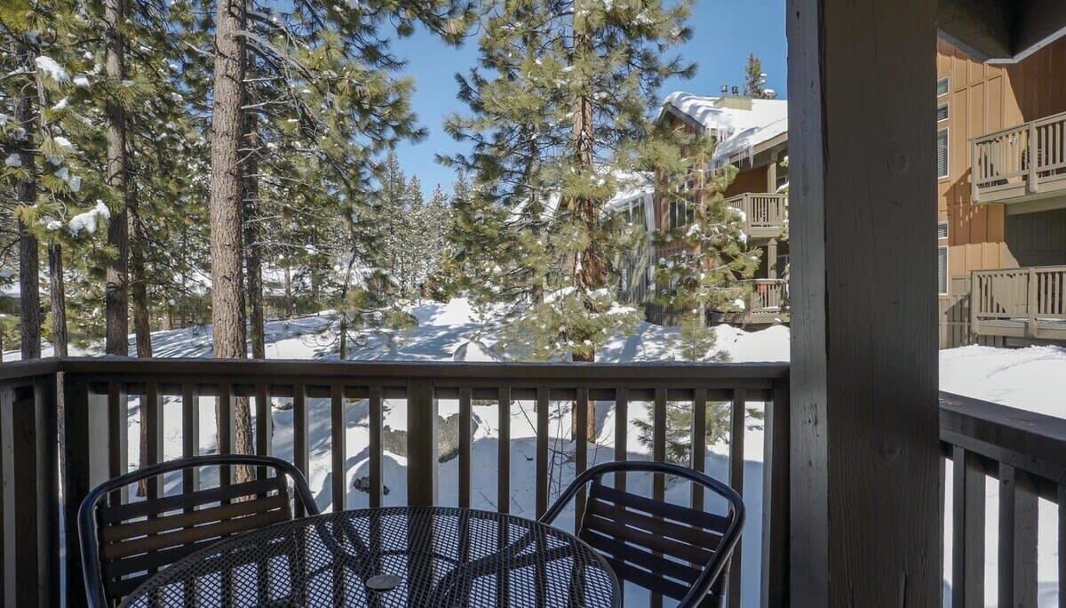 Photo of Outdoor in Round Hill Village