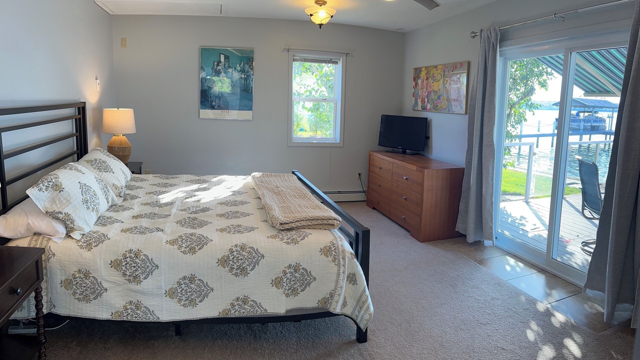 Photo of Bedroom in Oaks Corners
