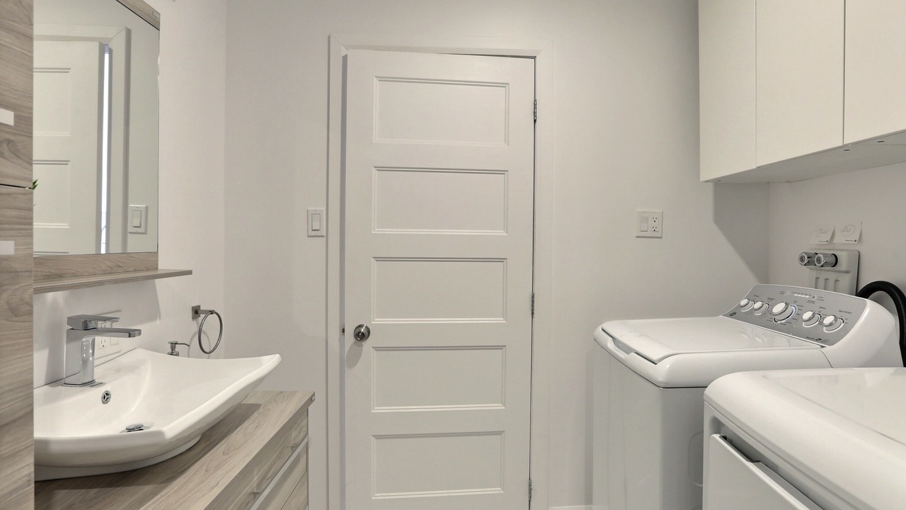 Photo of Bathroom in Desjardins