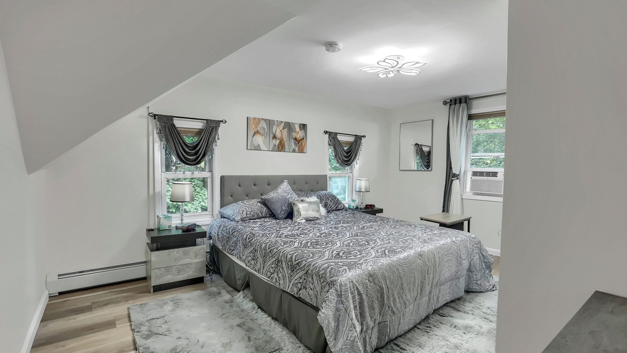 Photo of Bedroom in Middle Hope