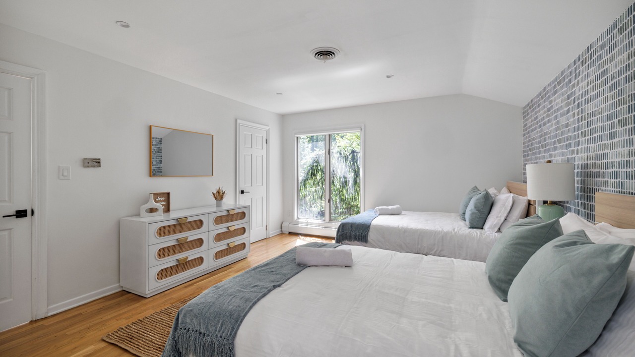 Photo of Bedroom in Airmont