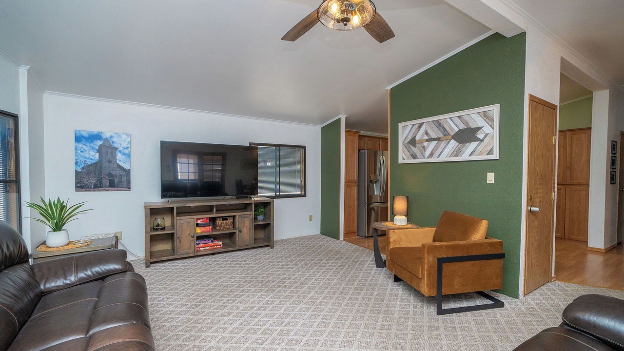 Photo of Livingroom in Parker Strip