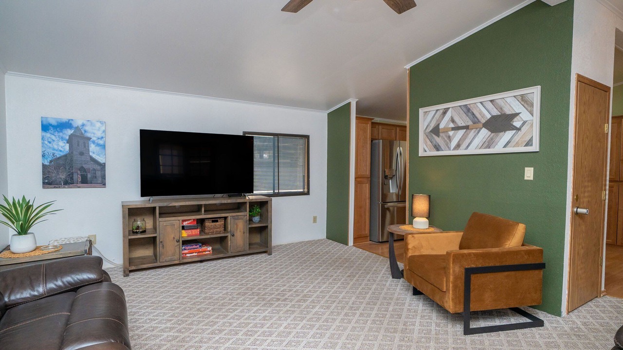 Photo of Livingroom in Parker Strip