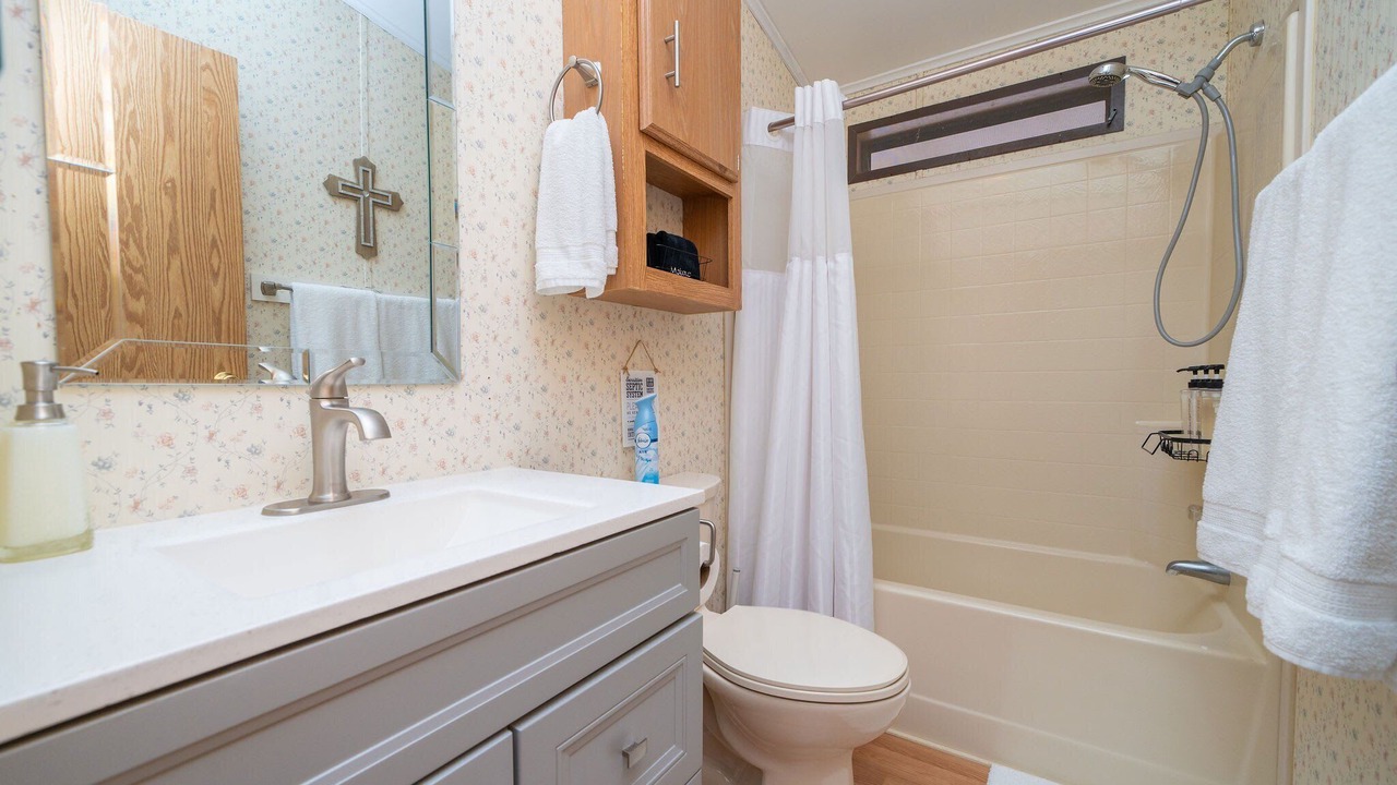 Photo of Bathroom in Parker Strip